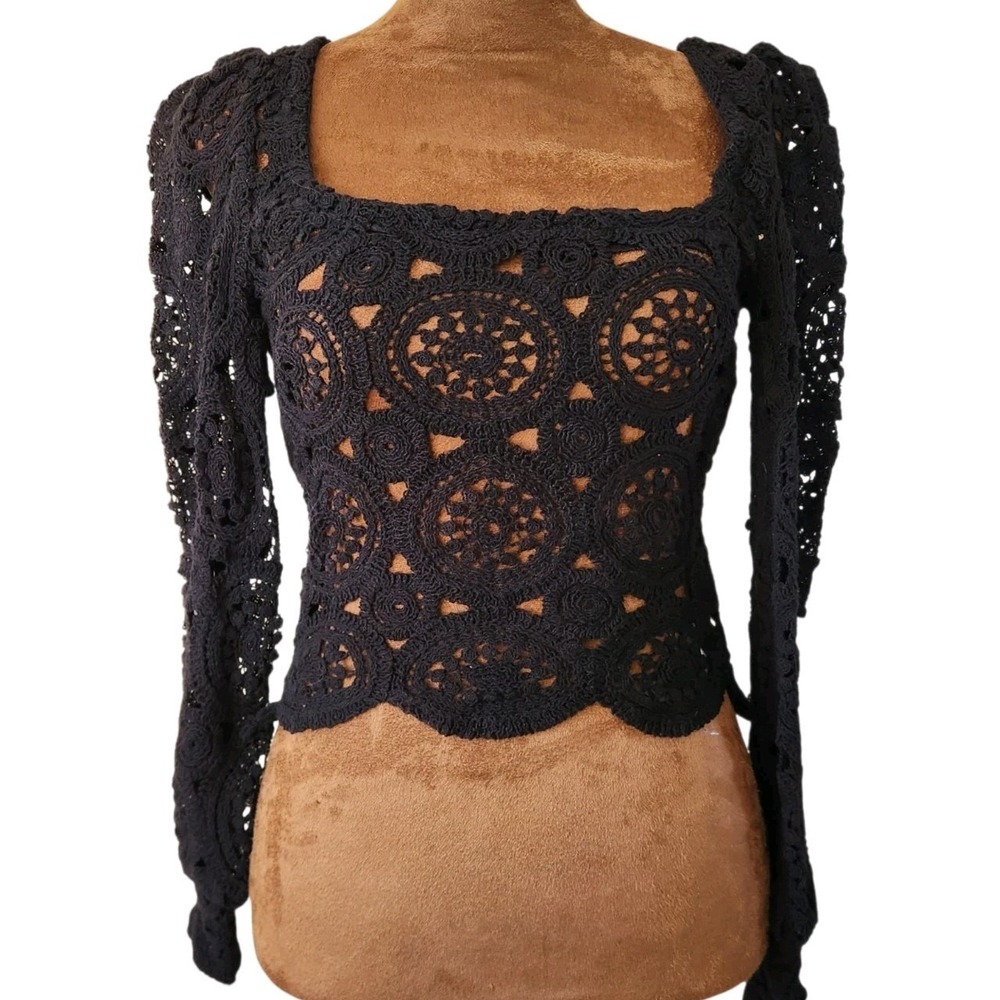 NWT Vicki Idem‎ Ditto Cropped Crochet Top Size M Black Long Sleeve Sheer